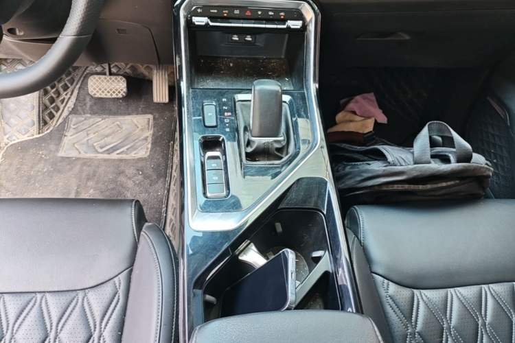 Used Wuling Asta 2022 2.0L DHT Electric-Speed Version