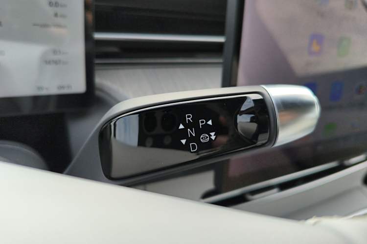 Used XPeng G6 2025 625 Long-Range Max Flagship Edition Gear Lever