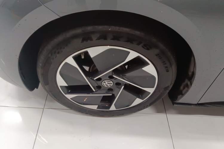 Used Volkswagen ID.3 2025 Smart Edition Outstanding Model Left Front Wheel Hub