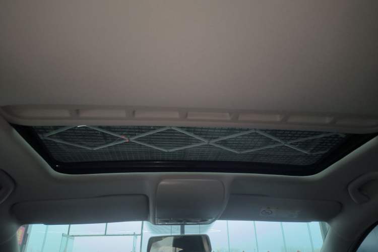 Used Volkswagen Polo 2016 1.6L Automatic Comfort Model
