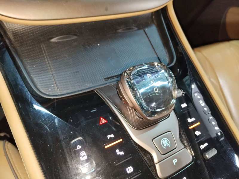 Used Denza D9 2022 DM-i 970 Four-Wheel Drive Prestige Model — 13