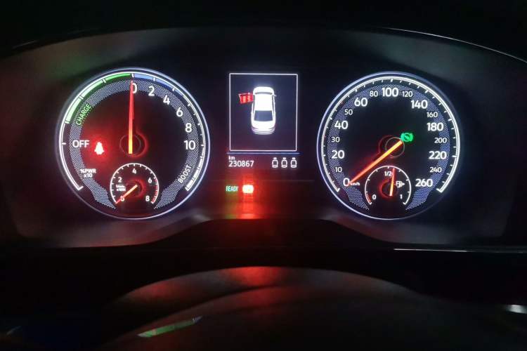 Used Volkswagen Passat New Energy 2019 430 PHEV Hybrid Elite Edition Odometer Close Up