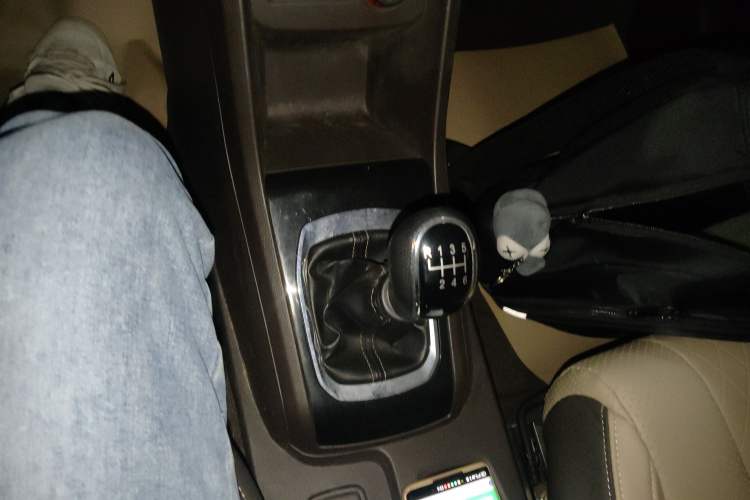 Used Baojun 310W 2017 1.5L Manual Fashion Model China V
