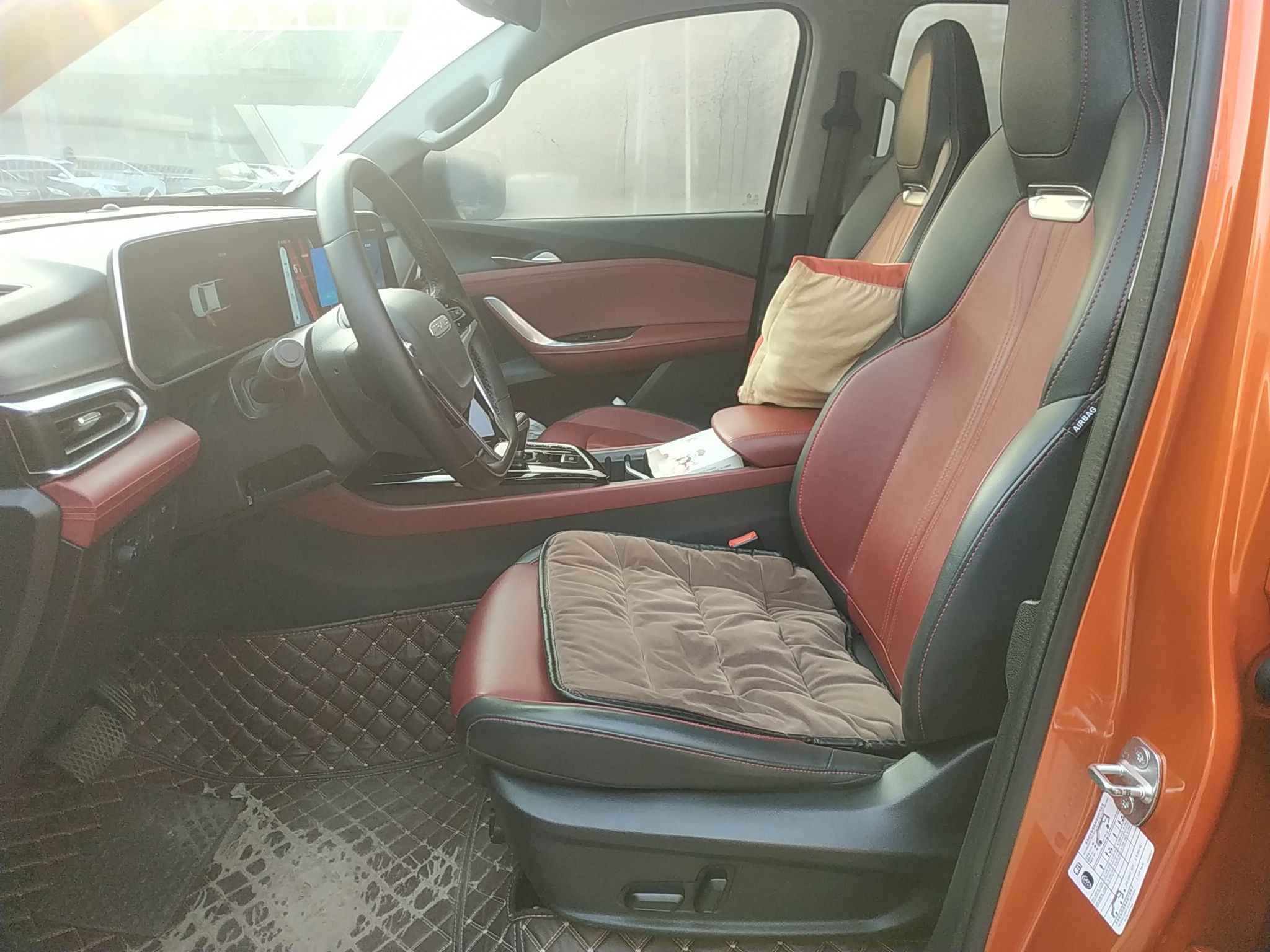 المقاعد الأمامية داخل السيارة