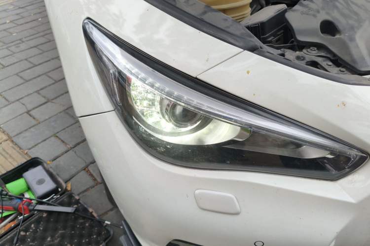 Used Infiniti Q50L 2015 2.0T Enjoyment Edition Right Front Headlight