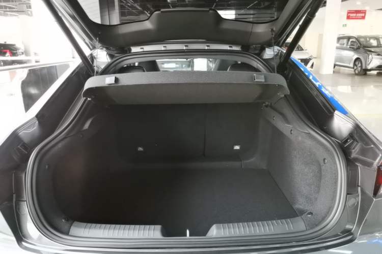 Used CHANGAN UNI-V 2024 1.5T Prestige Edition Trunk
