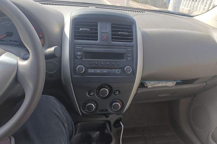 Used Nissan Sunny 2015 1.5XE Manual Comfort Edition
