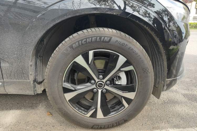 Used Volvo XC60 2026 B5 4x4 Smart Luxury Edition
