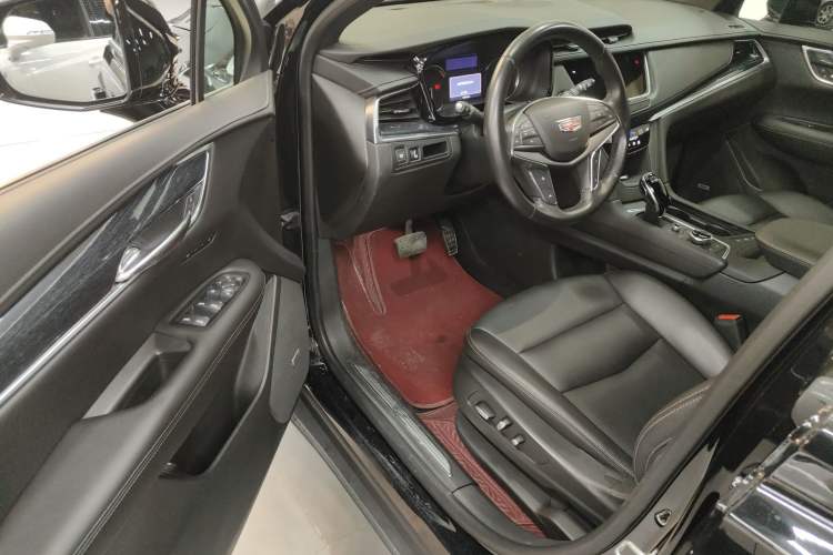 Used Cadillac XT5 2022 2.0T Two-Wheel Drive Luxury Version
