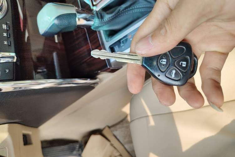 Used Toyota Reiz 2012 2.5V Fengdu Elite Stylish Edition Vehicle Key