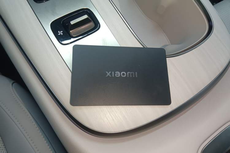Used Xiaomi Auto SU7 2024 Rear-Drive Long-Range Intelligent Driving Version Vehicle Key