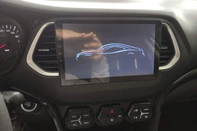 Used GAC Trumpchi GS4 2017 235T Automatic Two-Wheel Drive Elite Edition Audio And AC Panel