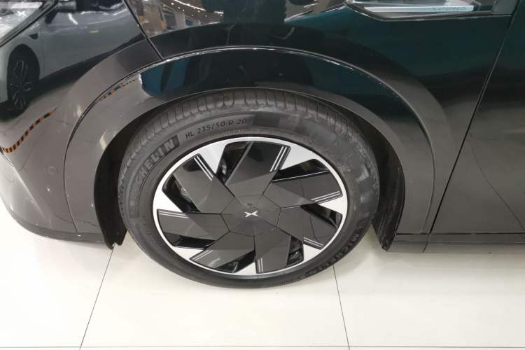 Used XPeng X9 2024 610 Long-Range Pro
