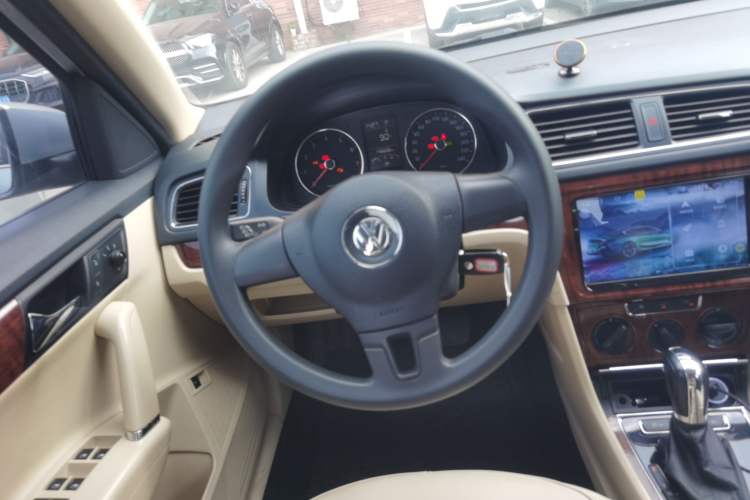 Used Volkswagen Lavida 2013 Restyled Classic 1.6L Automatic Comfort Edition Steering Wheel