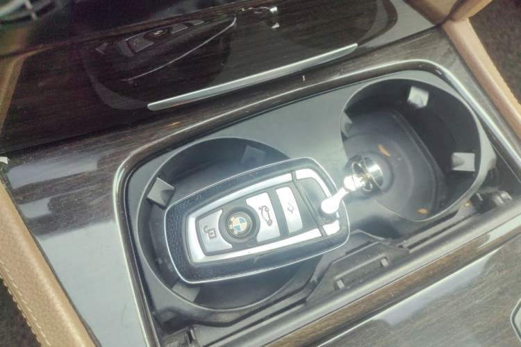 Used BMW 7 Series 2009 730Li Luxury Model
