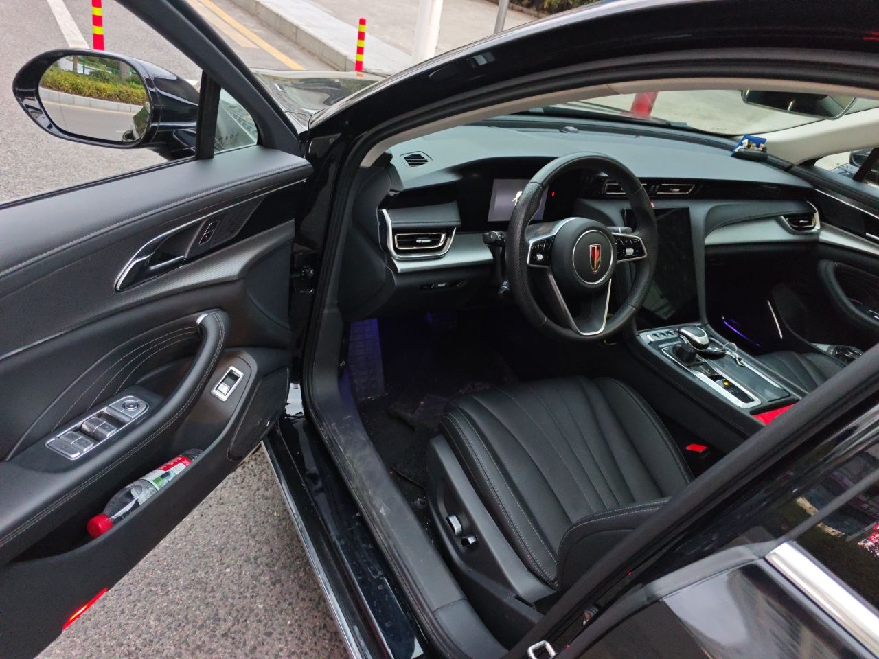 Hongqi H5 2024 1.5T DCT Smart Connect Flagship Edition - Chinese Trim Yun — снимка 16