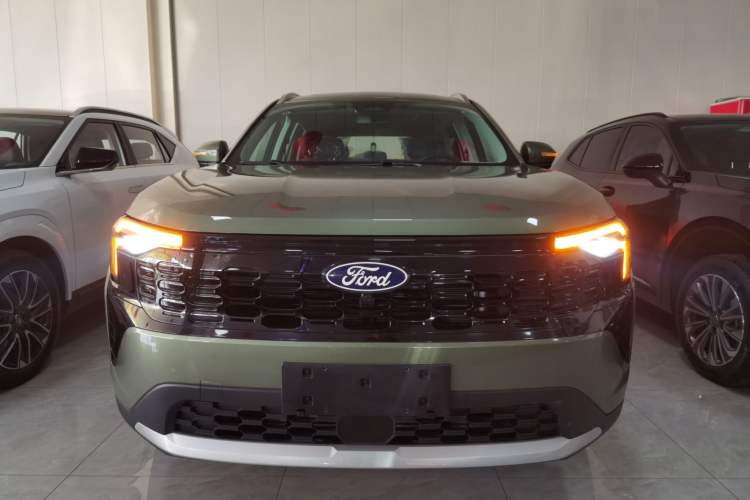 Used Ford Equator Sport 2025 EcoBoost 170 Platinum Edition
