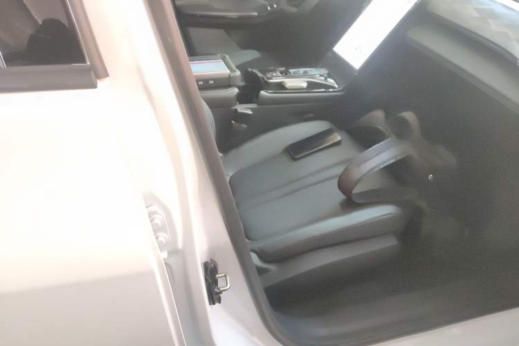 Used Dongfeng Aeolus Mage 2024 Honor Edition 1.5T Luxury Model
