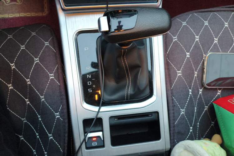 Used Bestune X40 2019 1.6L Automatic Luxury Edition China VI Gear Lever