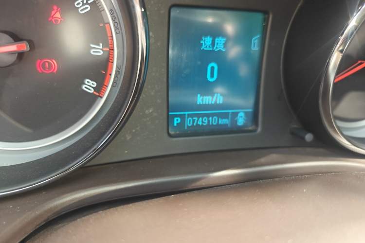 Used Buick Regal 2015 2.0L Leading Fashion Edition