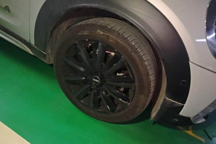 Used MINI Countryman 2022 1.5T COOPER ALL4 Connoisseur Right Front Wheel Hub