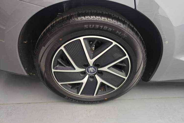 Used BYD Qin L 2025 DM-i Smart Drive 120KM Superior Model