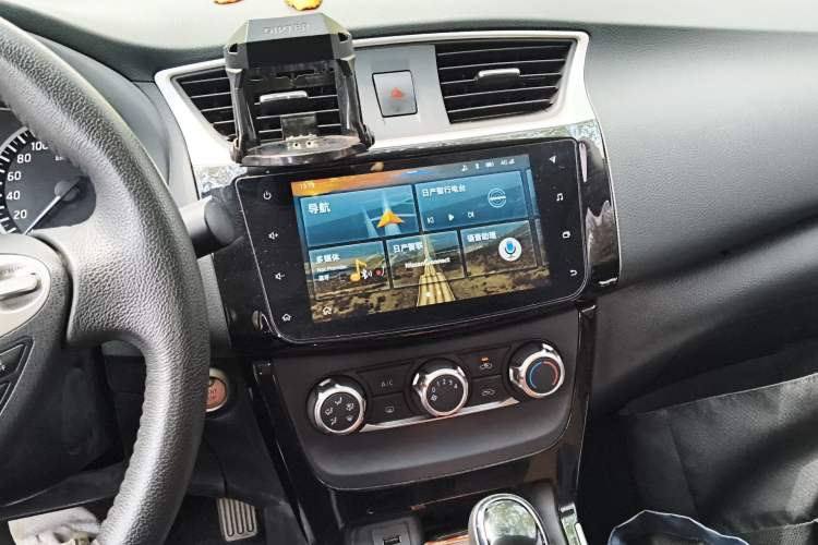 Used Nissan Sylphy 2019 1.6XV CVT Smart Connect Luxury Edition China VI Standard Audio And AC Panel