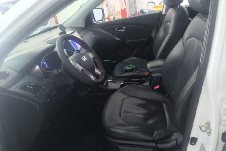 Used Hyundai ix35 2015 2.0L Automatic 2WD Smart Version China V Standard
