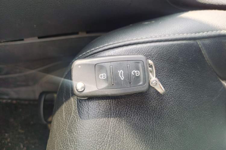 Used Volkswagen Sagitar 2017 1.6L Automatic Comfort Model Vehicle Key