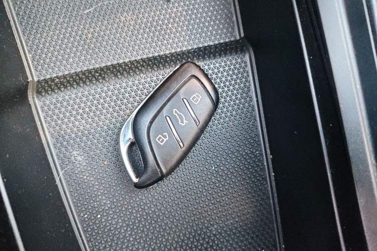 Used MG 4 EV 2023 415 km Range Sea-Faring Champion Edition
