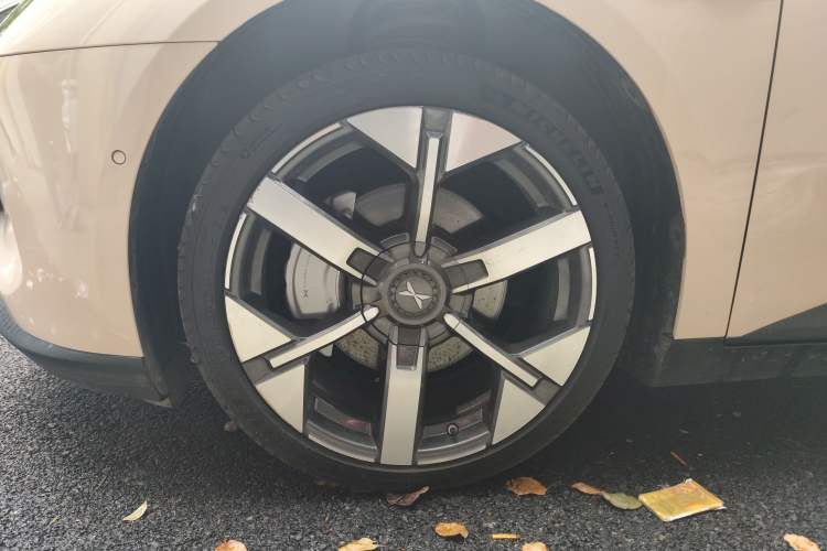 Used XPeng MONA M03 2024 580 with Ultra-Long Range Max Left Front Wheel Hub