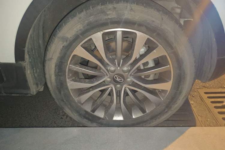 Used Cowin X5 2017 1.5T Manual Luxury Model
