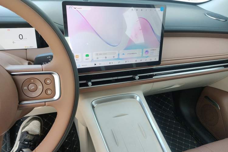 Used Wuling Bingo S 2025 Model 325km Deluxe Edition Audio And AC Panel