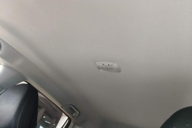 Used Honda Jade 2013 1.8L automatic Comfort version 5 seats Headliner