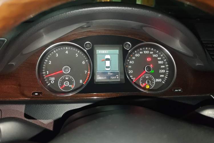 Used Volkswagen Magotan 2012 3.0 FSI Flagship Edition Instrument Cluster