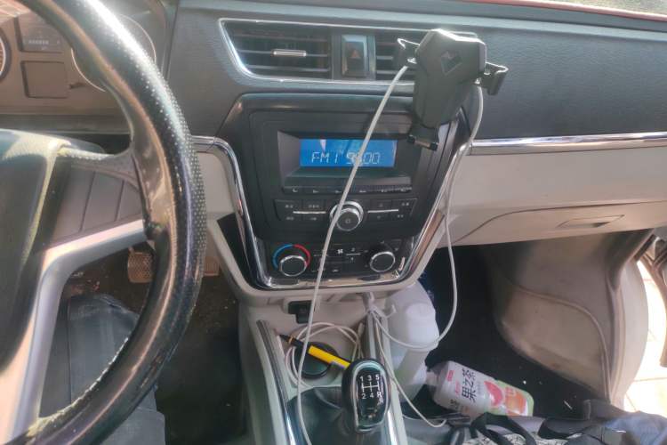 Used Jinbei New Hiace X30L 2021 1.5L Wealth Edition Bus Non-Air-Conditioned China VI Standard SWC15M