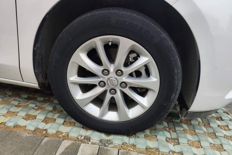 Used Buick GL8 2017 ES 28T Comfort Model China V Standard
