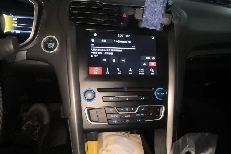 Used Ford Mondeo 2017 EcoBoost 180 Luxury Model
