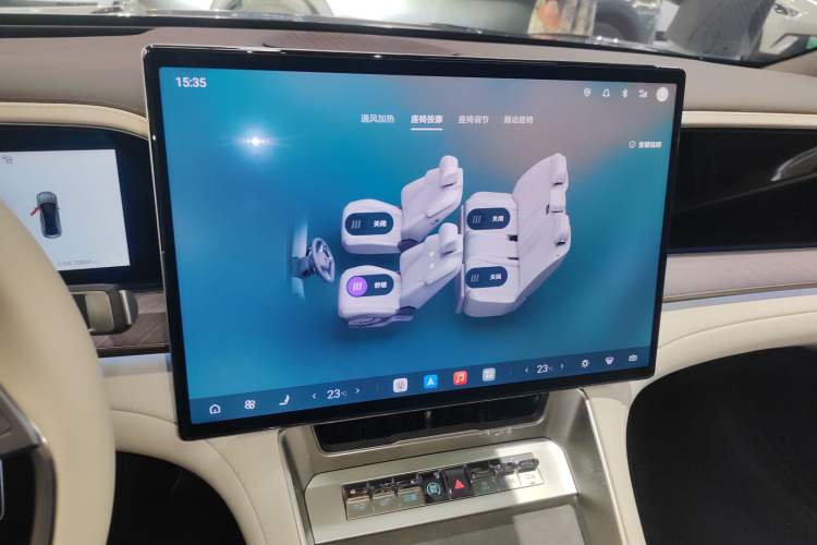 Used Denza Z9 2024 1100 km Four-Wheel Drive Max Version Audio And AC Panel