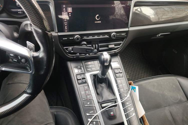 Used Porsche Macan 2018 Macan 2.0T Audio And AC Panel