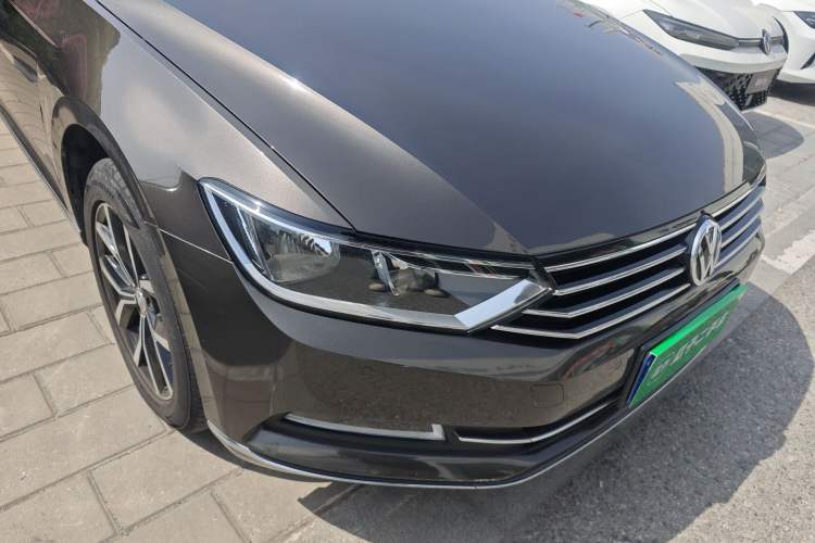 Used Volkswagen Variant 2017 380TSI Two-Wheel Drive Comfort Edition