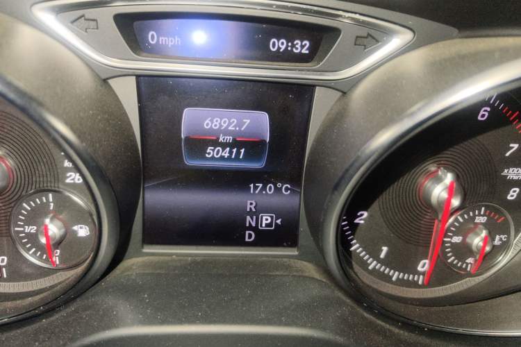 Used Mercedes-Benz GLA 2018 GLA 200 Fashion Model Odometer Close Up