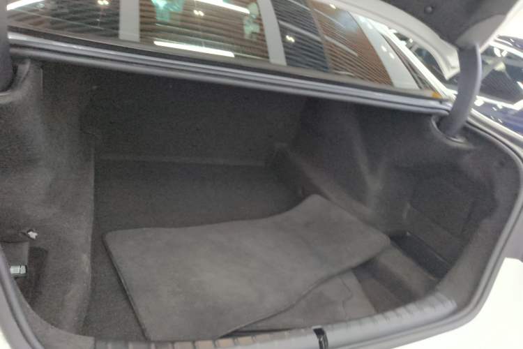 Used BMW 5 Series 2019 Facelifted 530Li Leading Edition M Sport Package