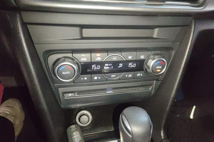 Used Mazda Mazda 3 Axela 2017 Sedan 1.5L Automatic Luxury Model Emission Standard China V