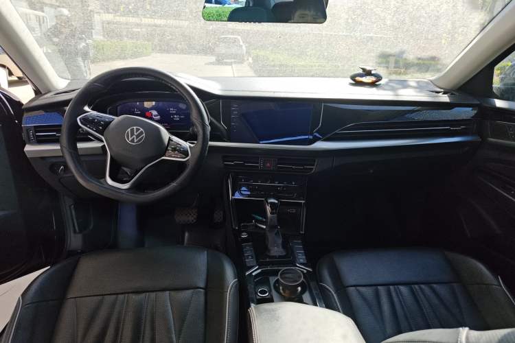 Used Volkswagen Passat 2023 Facelift 330TSI Luxury Edition