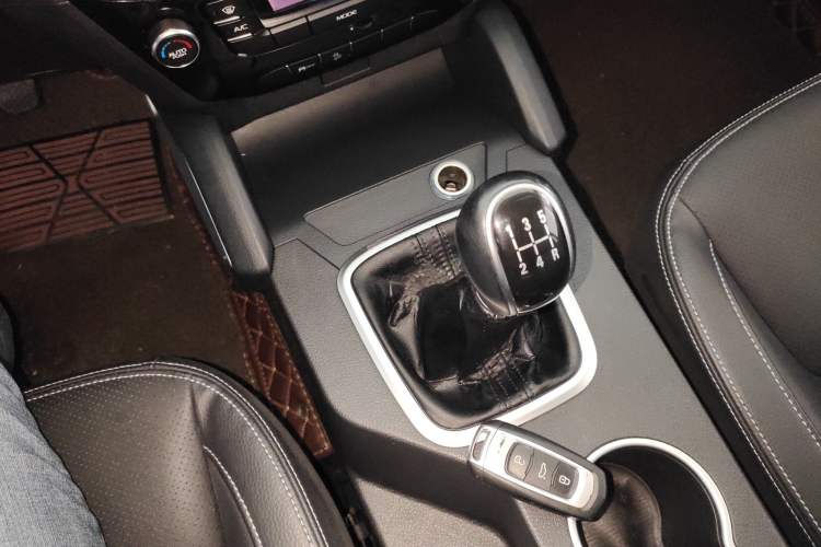 Used Geely Auto Vision X6 2016 1.8L Manual Luxury Model