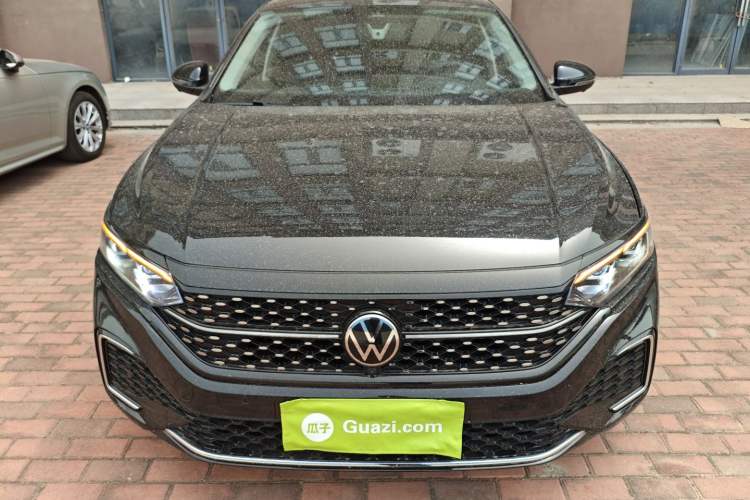 Used Volkswagen Passat 2024 380TSI Starry Luxury Edition