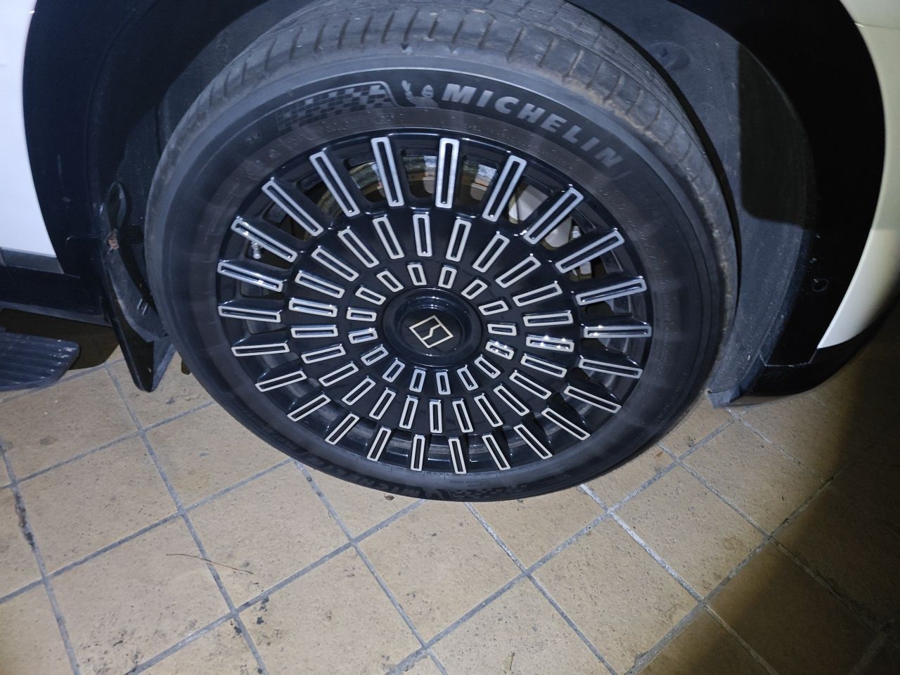 Zeekr 9X 2025 Ultra Edition 70kWh — снимка 8
