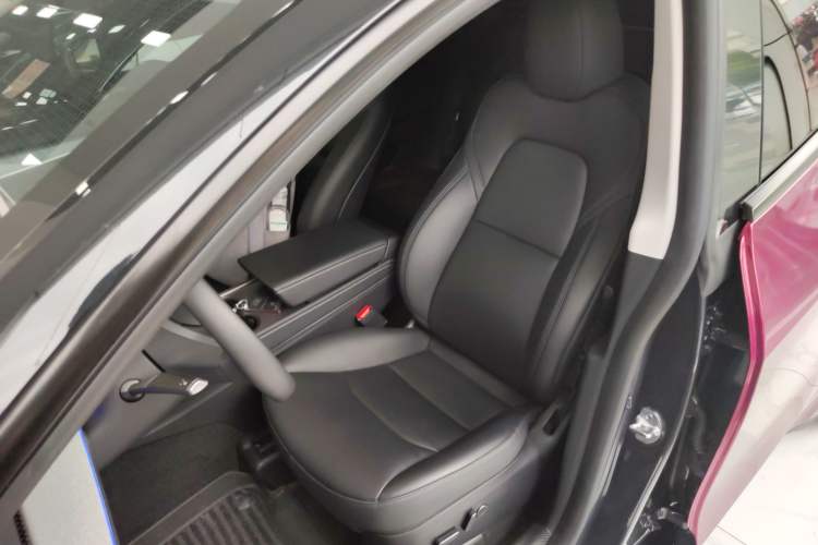 Used Tesla Model Y 2024 Rear-Wheel-Drive Version Left Front Seat