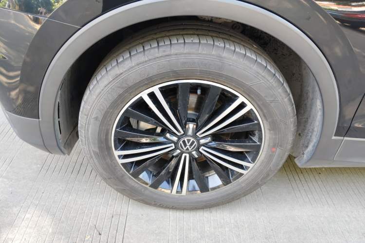 Used Volkswagen Tiguan L 2021 330TSI Automatic Two-Wheel Drive Smart Edition